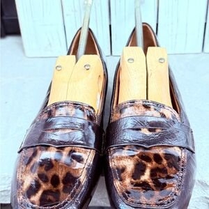Life Stride Leopard Pattern Loafers